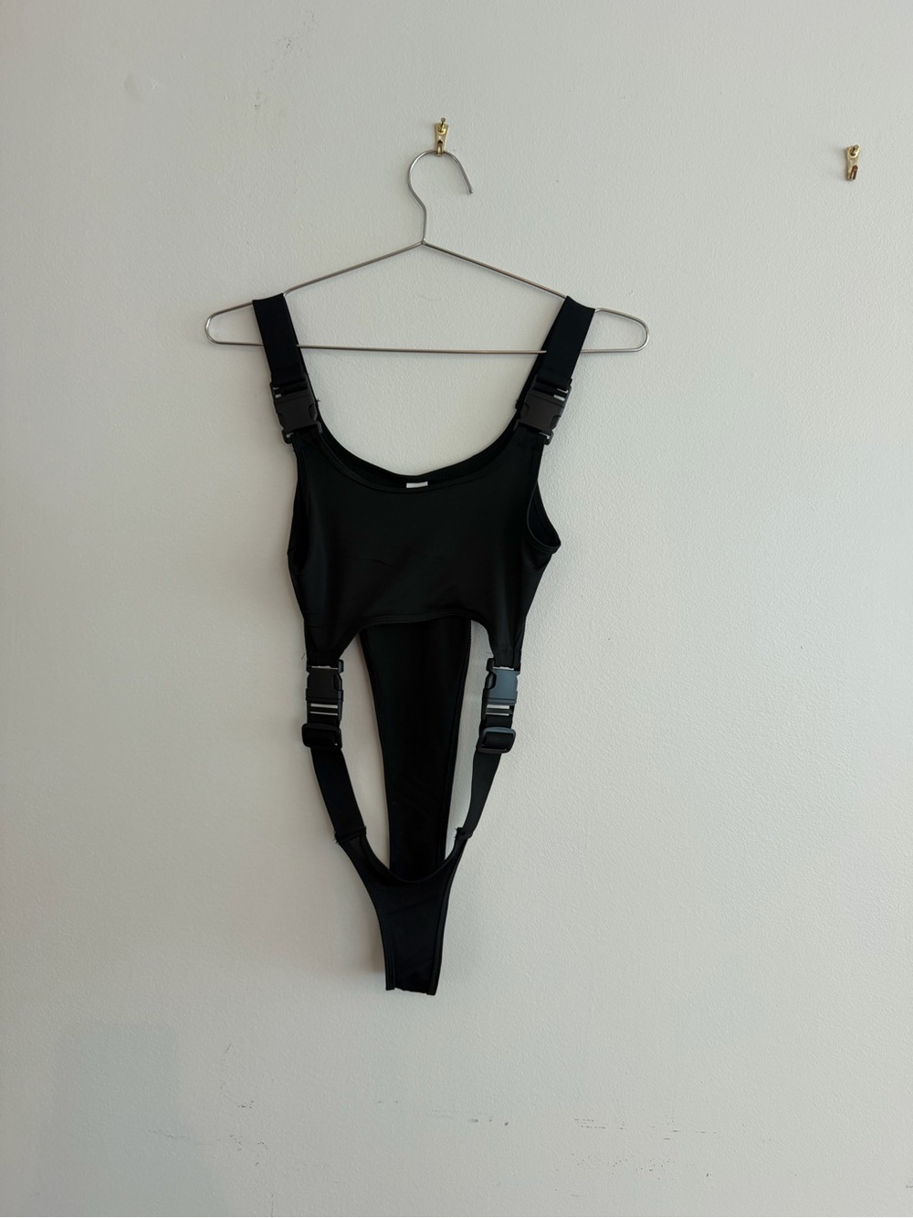 BUCKLE CROP TOP XS
